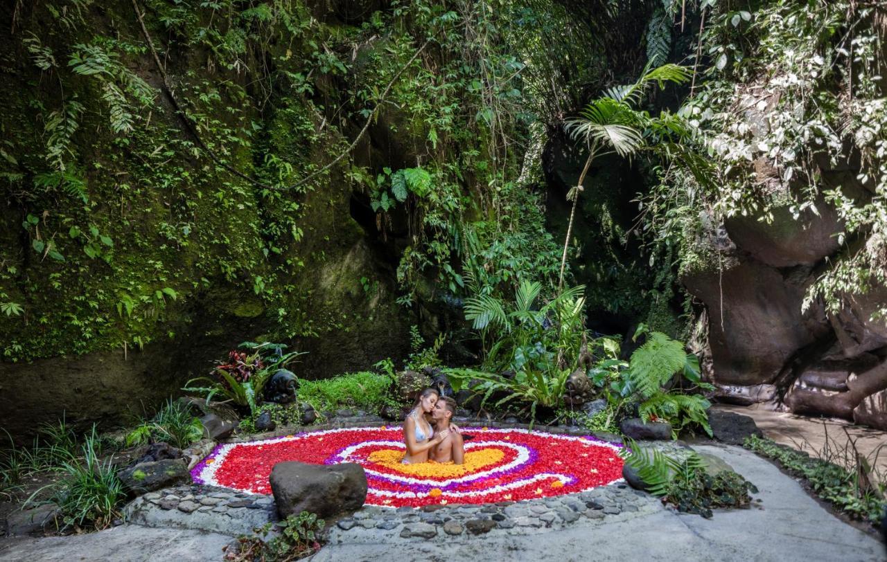Sacred Valley By Pramana Villas Tegallalang  Buitenkant foto